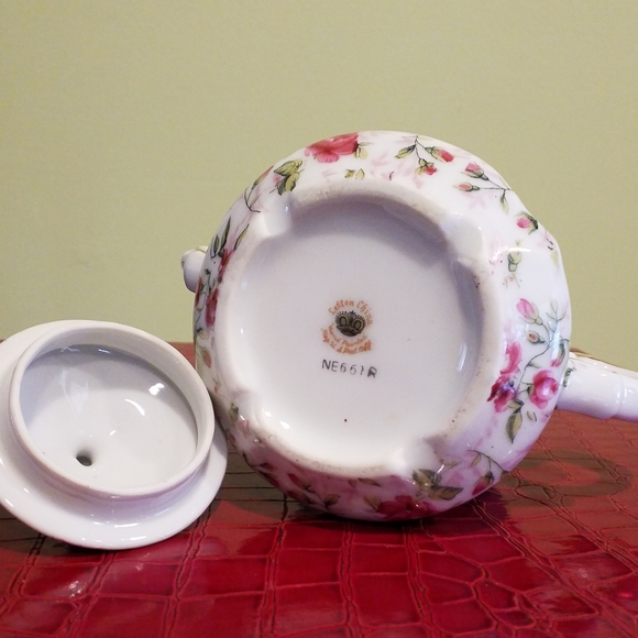 Lefton China Hand Painted Sugar and Cremer Set - Picture 10 of 14
